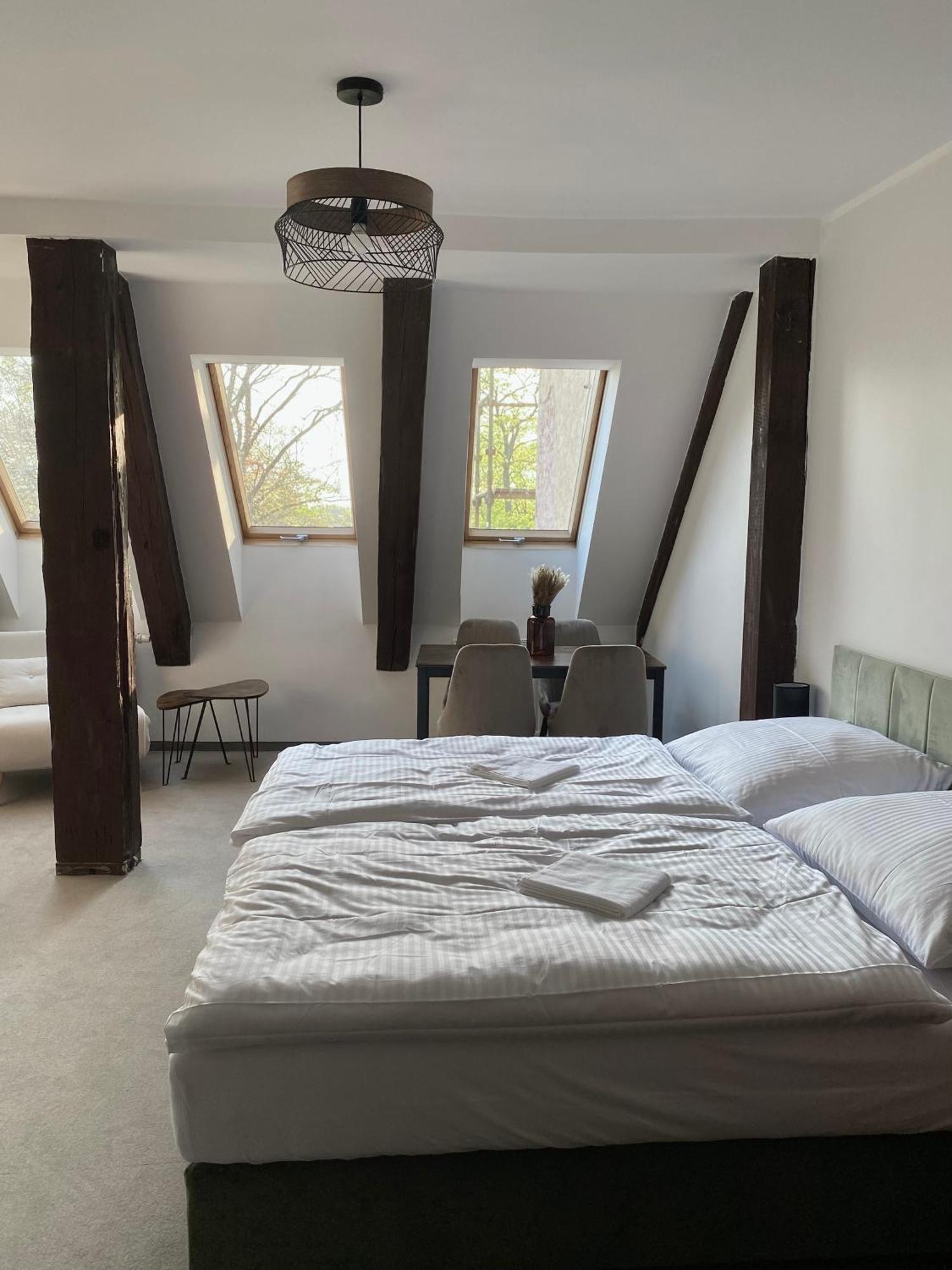 Hotel Zamek Nowecin à Łeba Extérieur photo