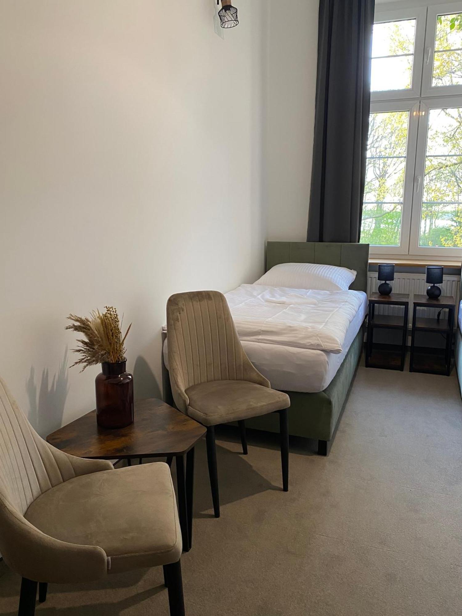 Hotel Zamek Nowecin à Łeba Extérieur photo
